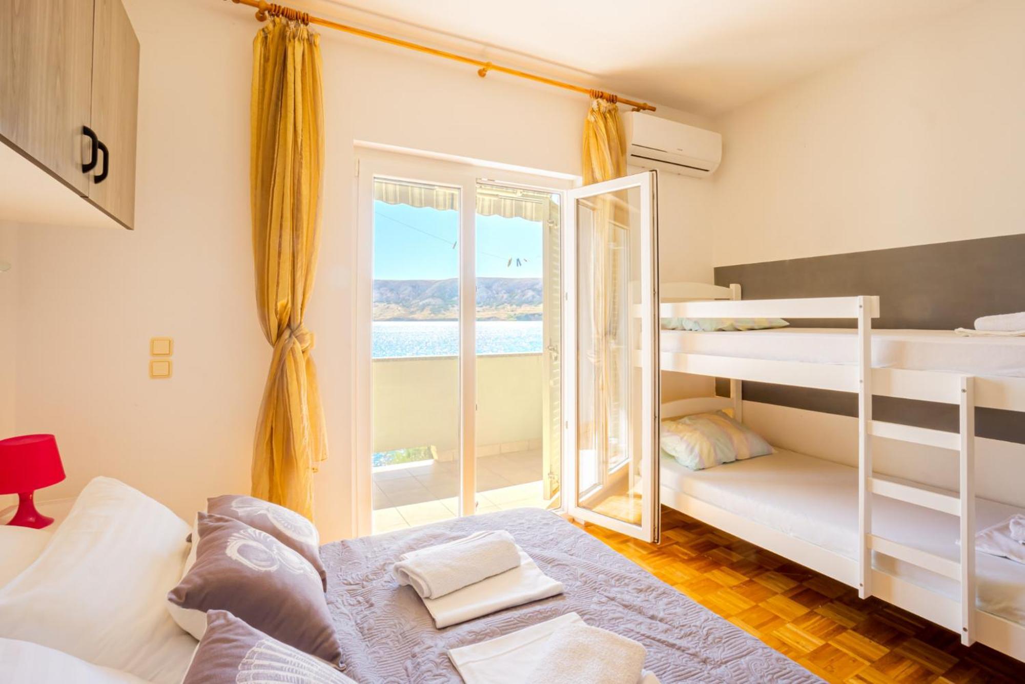 Galinec With Mountain And Seaview Metajna Quarto foto